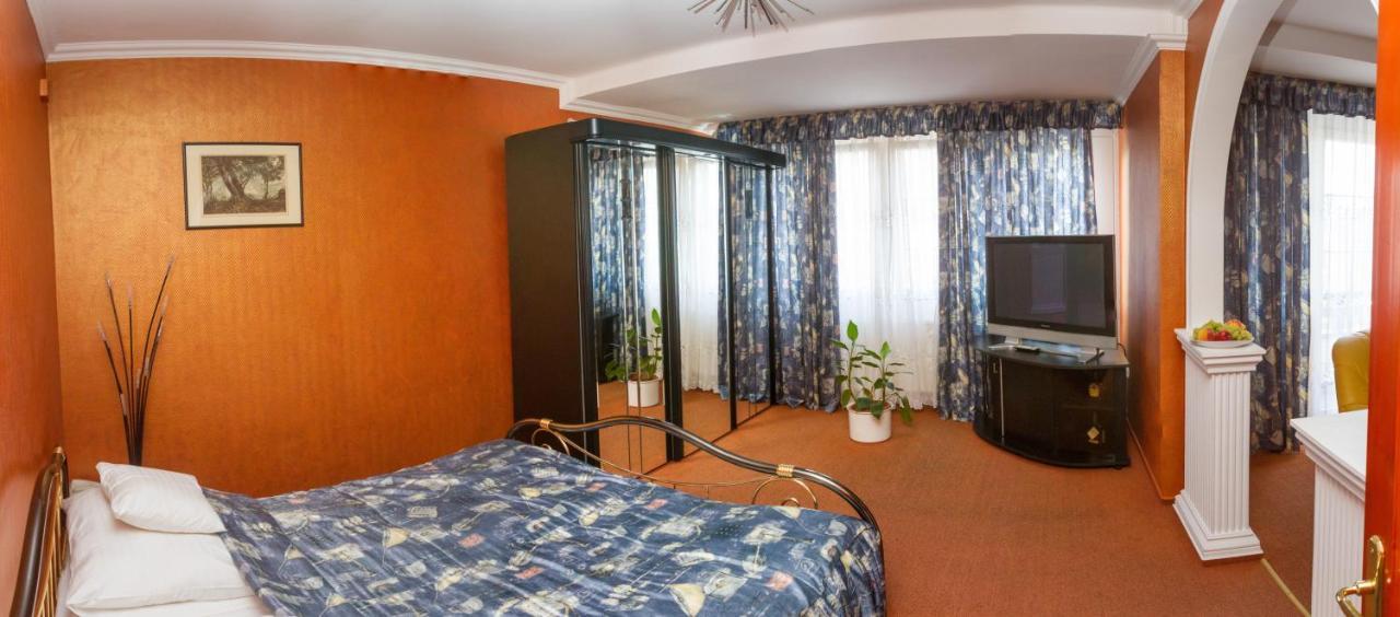 Hotel Rudolf Hajdúszoboszló Buitenkant foto