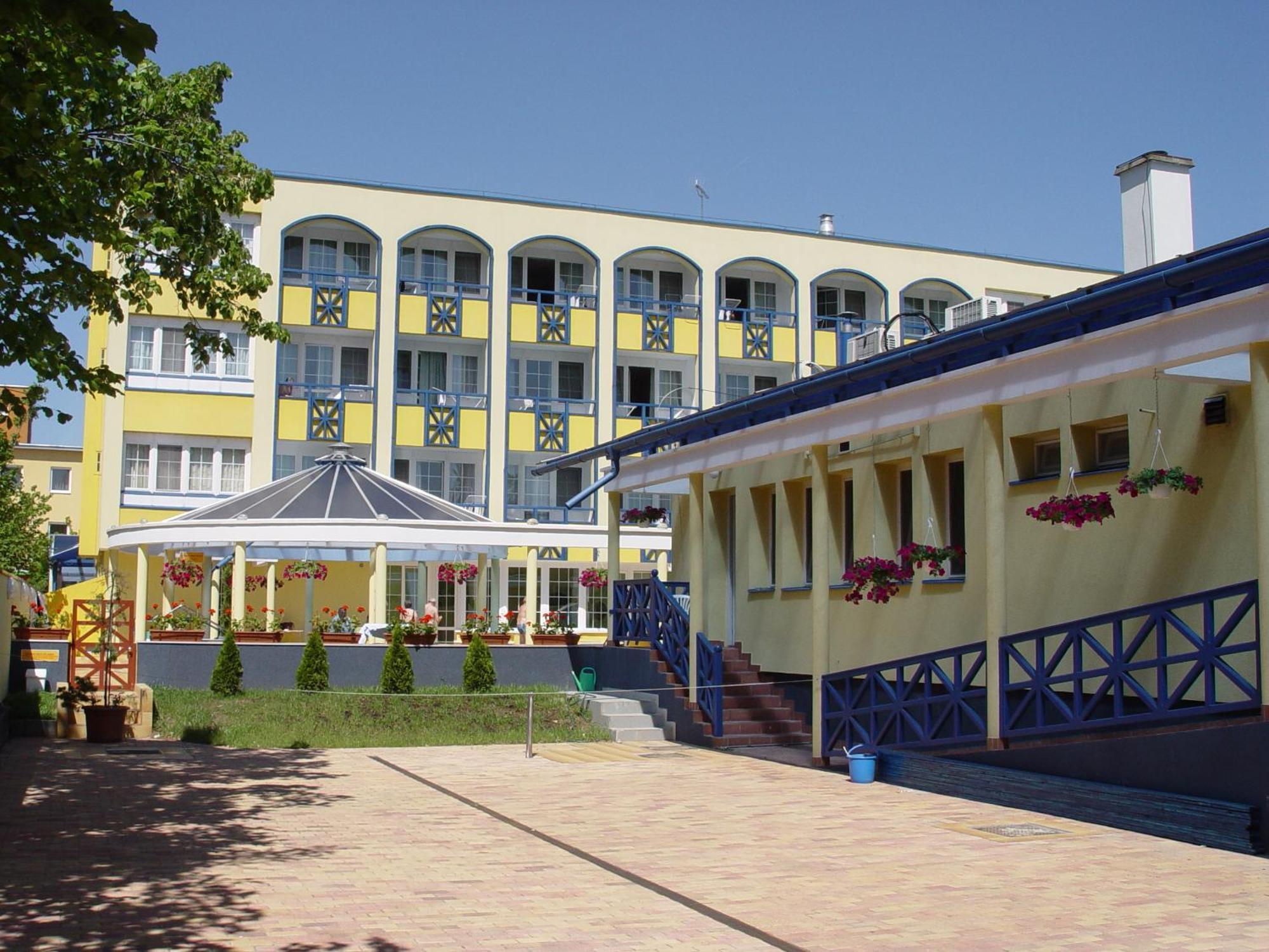 Hotel Rudolf Hajdúszoboszló Buitenkant foto
