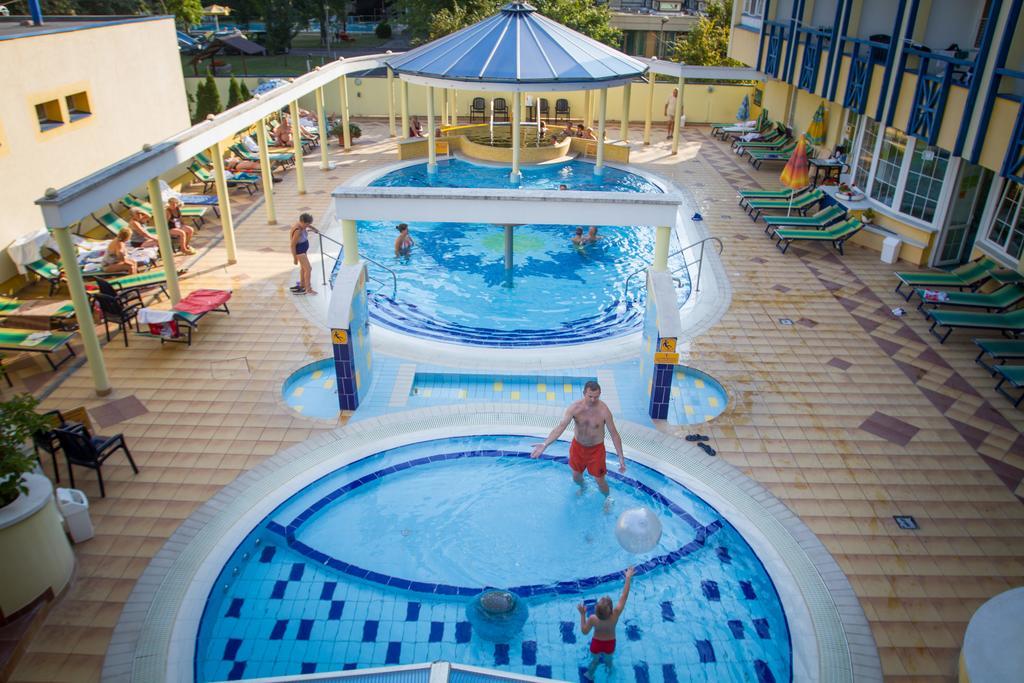 Hotel Rudolf Hajdúszoboszló Buitenkant foto